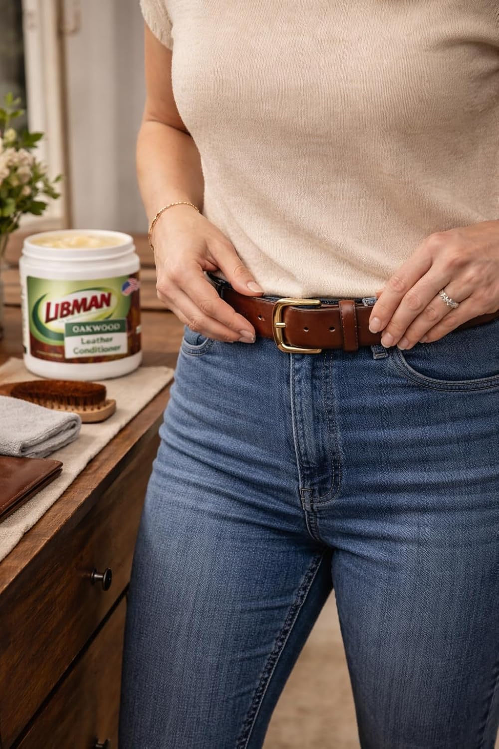 Tribello Libman Oakwood Leather Conditioner 16 oz – Hydrates & Conditions Leather – Helps Repel Moisture & Stains – For Saddles, Tack, Boots, Shoes, Furniture & Auto Interiors – Made in USA