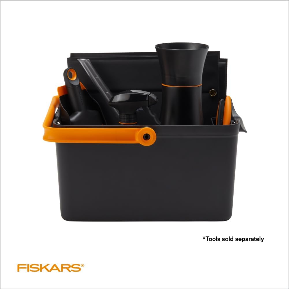 Fiskars Planting Soil Scoop & Brush Set, Dual-Sided Tool for Indoor Digging & Cleanup, Narrow Rigid End & Flexible Dustpan for Potting, Soft Bristles Sweep Debris, Recycled Plastic
