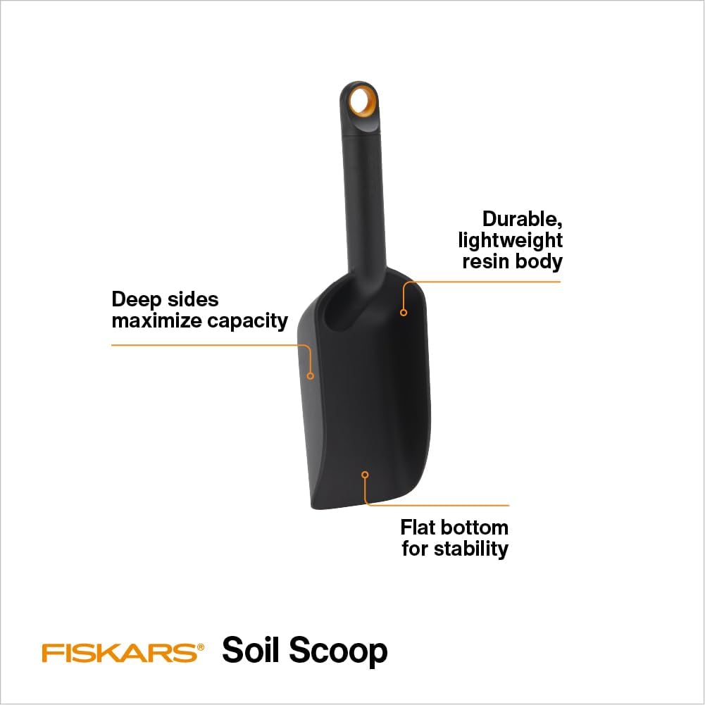 Fiskars Planting Soil Scoop & Brush Set, Dual-Sided Tool for Indoor Digging & Cleanup, Narrow Rigid End & Flexible Dustpan for Potting, Soft Bristles Sweep Debris, Recycled Plastic