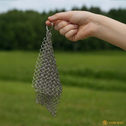 Chainmail Scrubber Cleaner 7.8" x 7.8" Premium 316L Stainless Steel Scrubber for Cast iron Pots,Pan, BBQ Grill, Wok and All Kitchenware Items - Stainless Steel