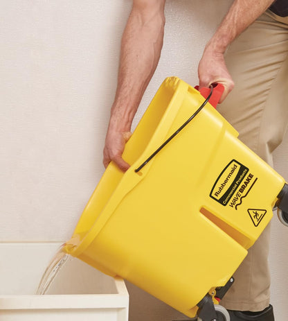 Rubbermaid Commercial Products WaveBrake 35 Qt. Side-Press Mop Bucket and Wringer Combo on Wheels Yellow for Professional/Industrial/Business Heavy-Duty Floor Cleaning/Mopping