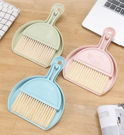 Small Broom and Dustpan Set for Home, Mini Clean Brush with Dust Pans Cute Hand Broom Brush Dust Pan with Hanger Hole, Small Cleaning Brush Set for Desktop Computer Table Keyboard (green-1pc)
