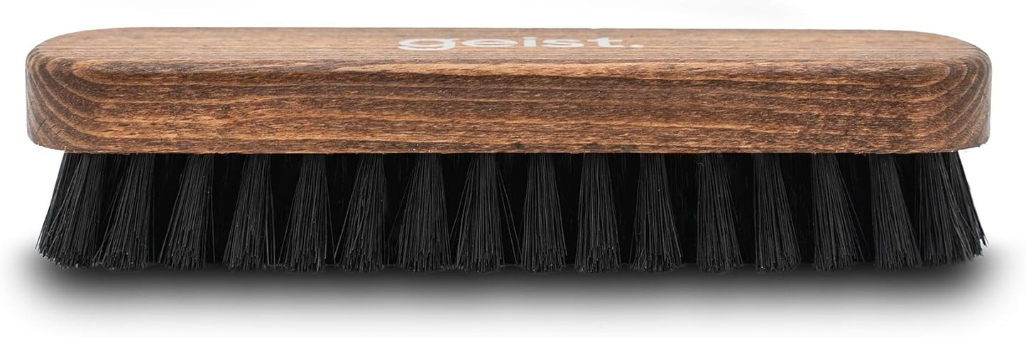 Geist. Leather & Upholstery Cleaning Brush Medium | To clean car seats, leather sofas, and alcantara | For car interiors, furniture, boots, shoes, bags and more