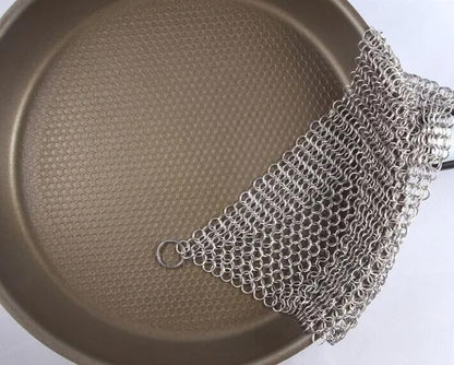 316 Stainless Steel Cast Iron Scrubber - 7 x 7 Inches Cleaner Chainmail Dish Scouring Pad for Dishwasher Cleaning - Chainmail Scrubber for cast Iron Pans Dutch Ovens Grills
