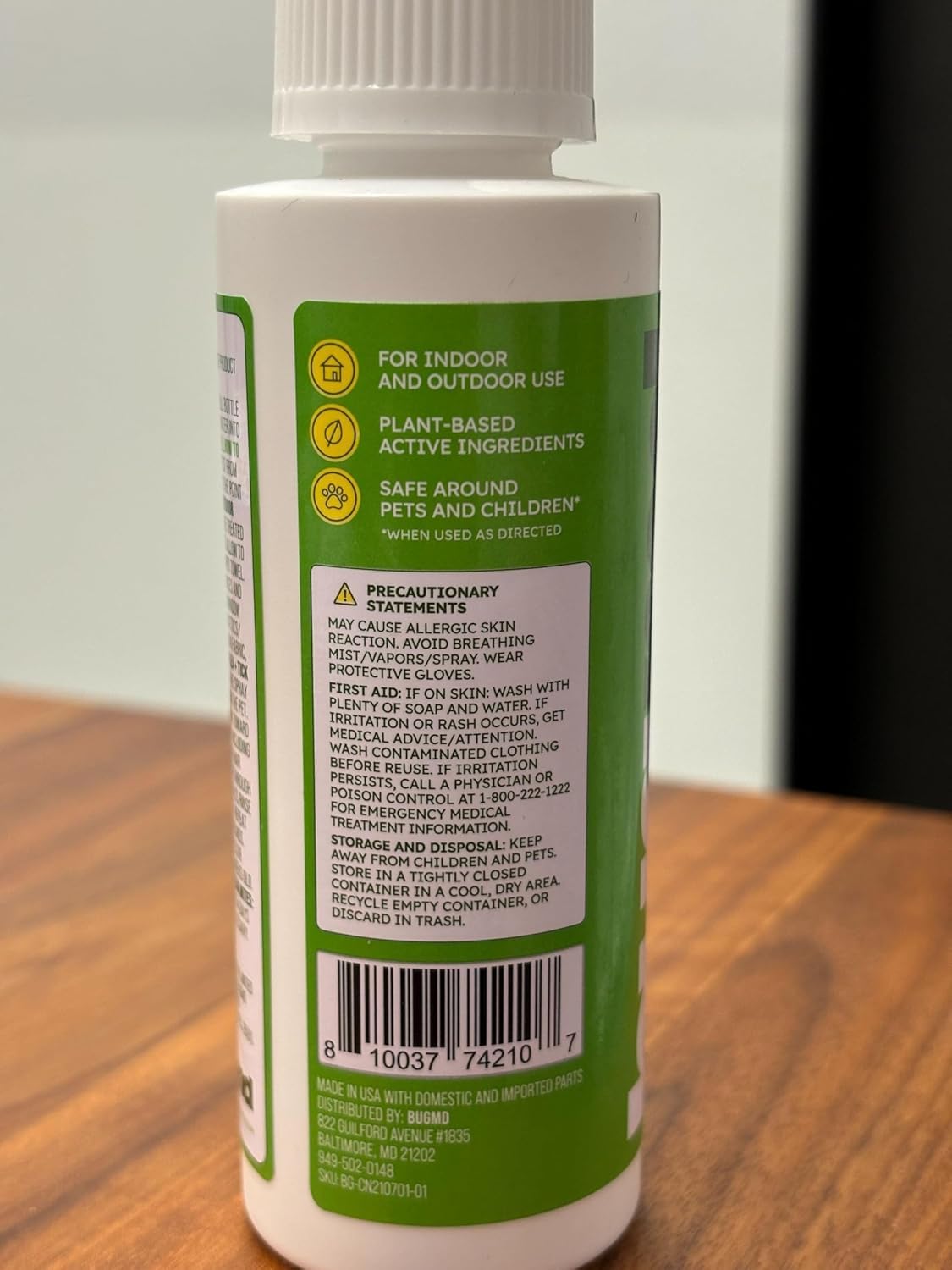BugMD Empty Refillable Spray Bottle 32 oz for Pest Control Essential Oil Concentrate (Sold Separately), 3 Modes