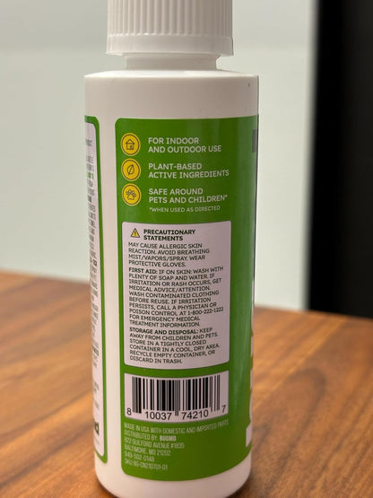 BugMD Empty Refillable Spray Bottle 32 oz for Pest Control Essential Oil Concentrate (Sold Separately), 3 Modes
