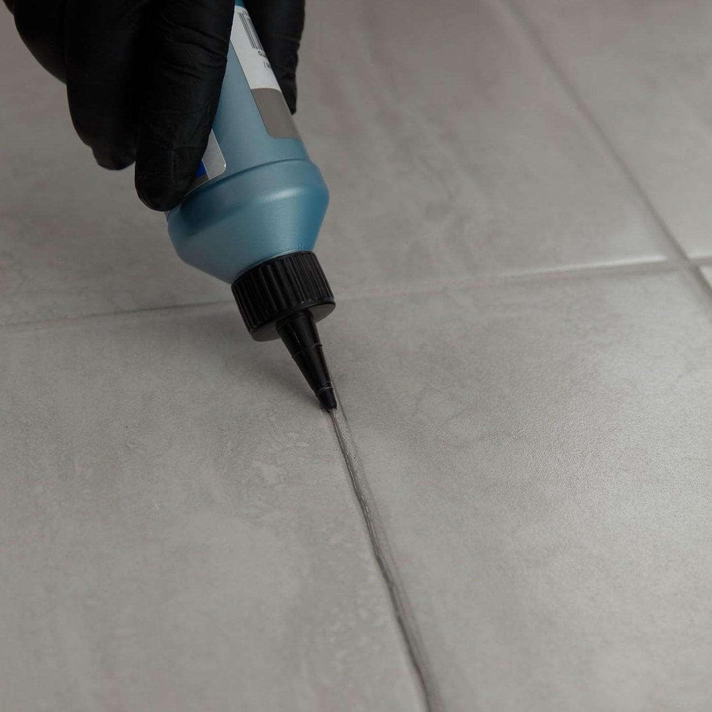 MAPEI UltraCare Grout Refresh, Universal Grout Colorant & Sealer, 8 oz Bottle – Easy Grout Restoration & Protection, 5047 Charcoal - Colors A