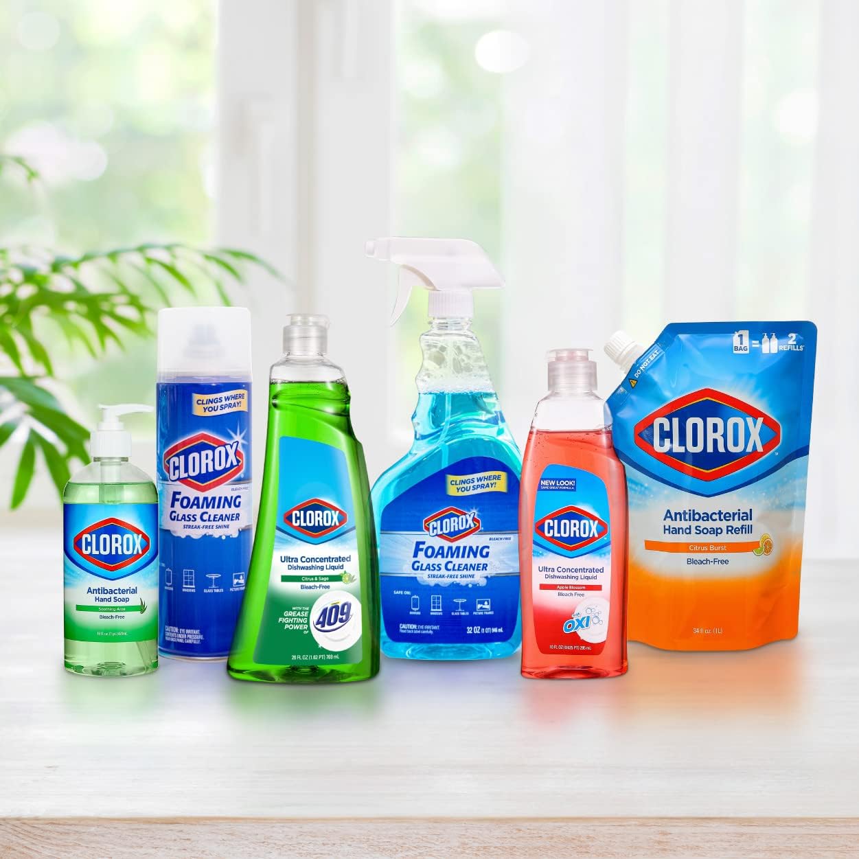 Clorox Foaming Glass Cleaner Aerosol - All Purpose Window And Glass Cleaning Spray Washes Away Dirt - Streak-Free & No-Drip formula for Windows and Mirrors, 16 Oz