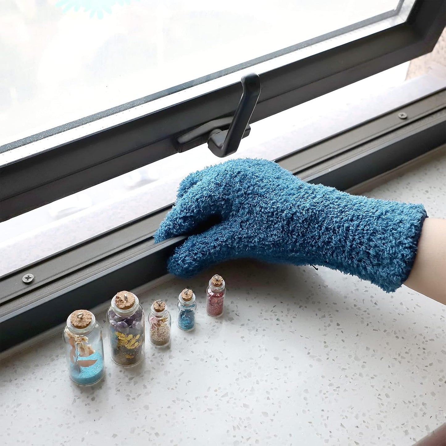Patelai 2 Pairs Microfiber Gloves for plants Dusting Cleaning Glove Mittens House Cars Blinds Dusting(Blue, Grass Green,Large)