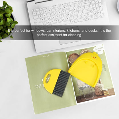 Small Broom and Dustpan Set,1pc Dust Pan and Brush Set,Cute Little Yellow Hand Mini Broom and Dustpan Set,Small dust pan Mini for Tabletop Debris,Keyboards&Clean Pet Cages Guinea Pig Cage(Chick)