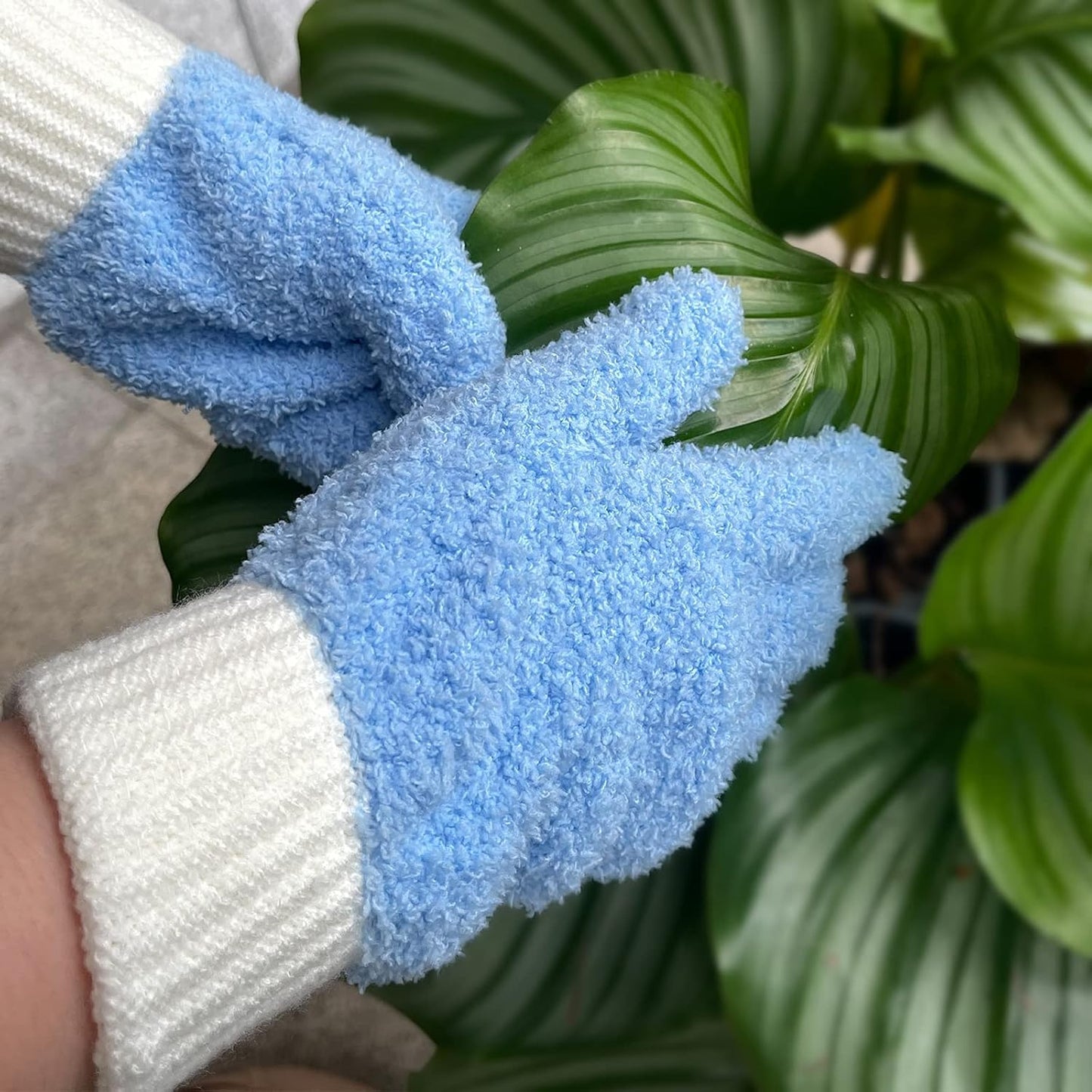 MIG4U Microfiber Dusting Gloves House Cleaning Glove for Blinds, Windows, Shutters, Furniture, and Car, Reusable Lint-Free Pink 1 Pair S/M