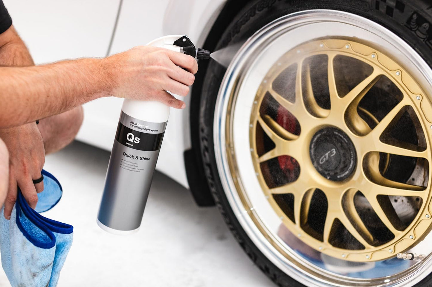 KOCHCHEMIE Quick & Shine Allround Finish Spray - Cleans, Maintains, and Preserves All Smooth and Painted Surfaces; Ideal for Quick Finishing and Showroom Exhibition Use (500 milliliters)