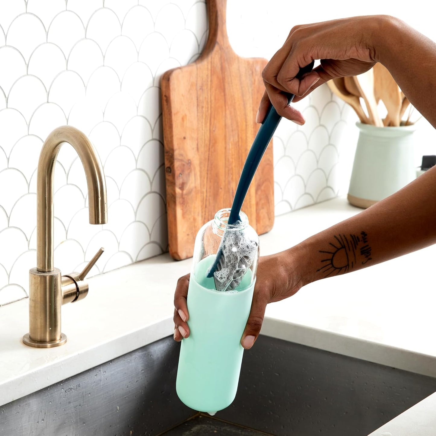 Full Circle Clean Ocean Small Grout Brush, Tough Bristles, Cleans Crevices, Sustainably Made 100% From Recycled Ghost Fishing Nets, Safe for Nonstick