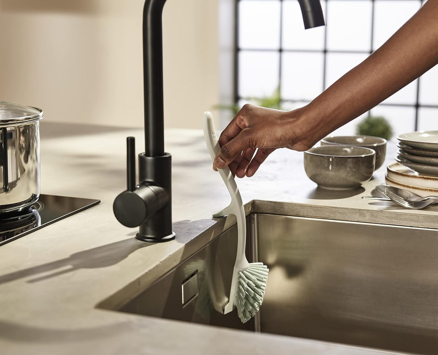 Joseph Joseph Edge Dish Brush with Integrated Sink Rest, Grey