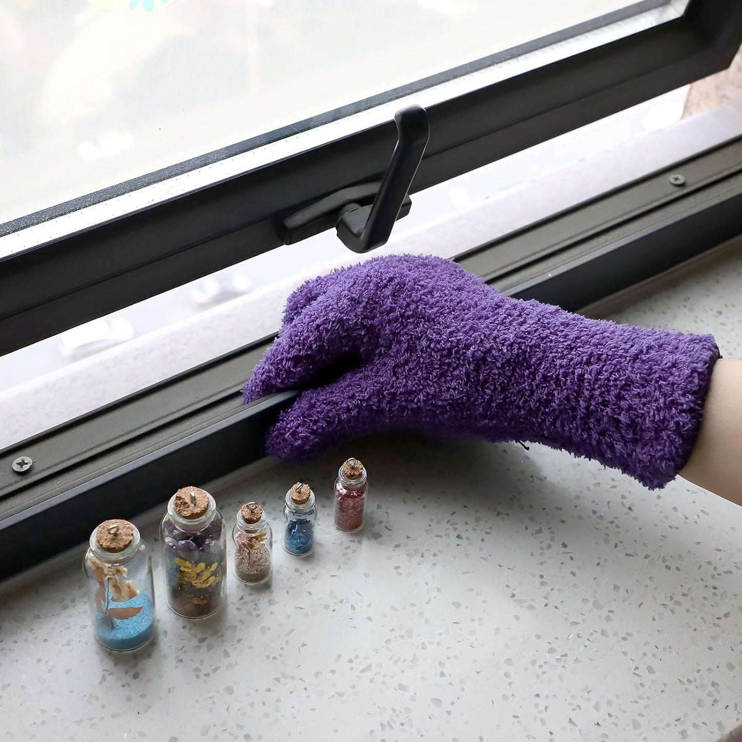 Patelai 2 Pairs Microfiber Gloves for plants Dusting Cleaning Glove Mittens House Cars Blinds Dusting(Blue, Grass Green,Large)