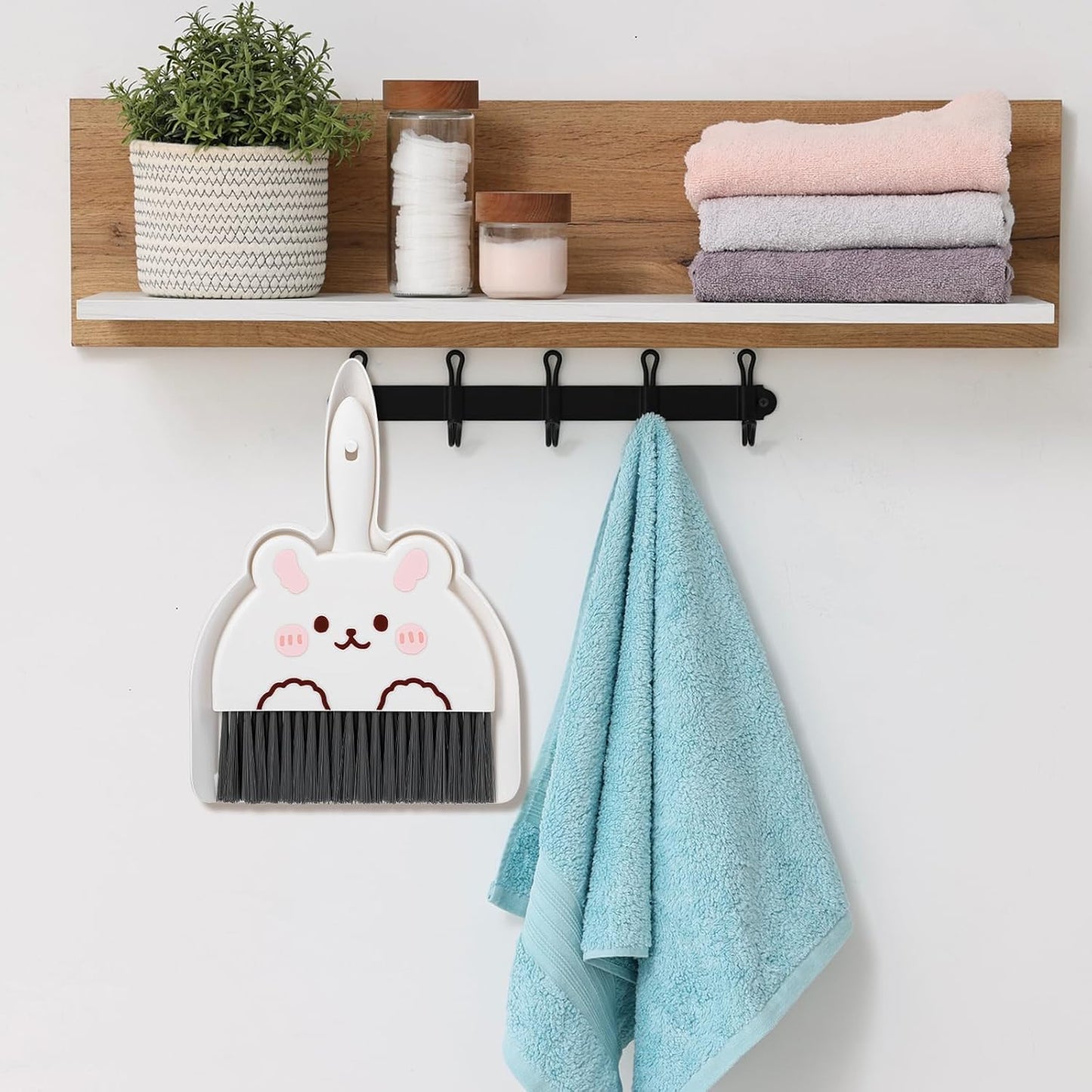 Ouligay Portable Hand Broom and Dustpan Set,Cute Mini Broom and Dustpan Set with Durable Brush,Lightweight Small Dust Pan and Broom Set for Desktop Cleaning Small Space Cleaning(Brown Bear)
