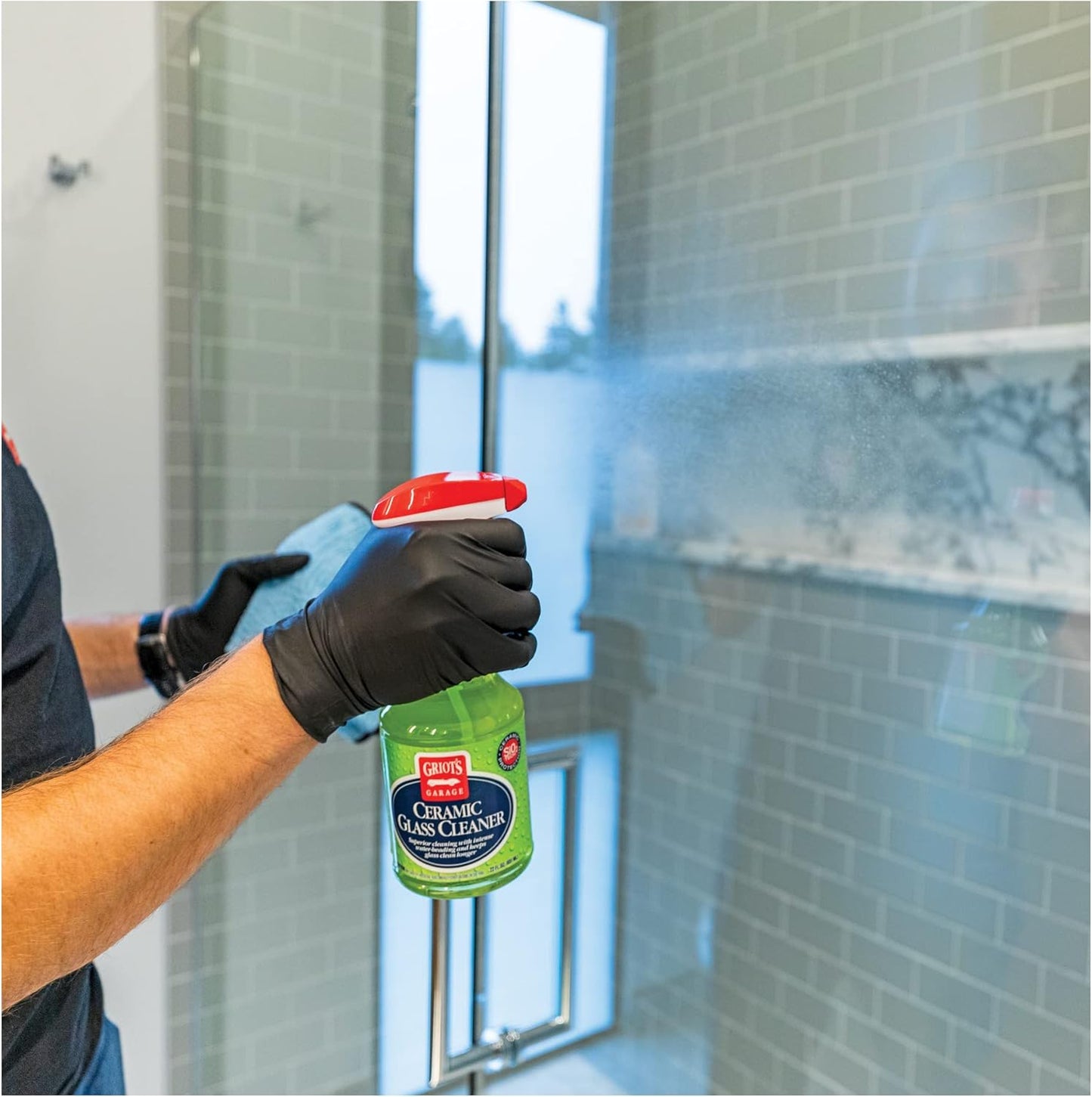 Griot's Garage Ceramic Glass Cleaner Spray for Car Windows, Windshields, Mirrors and Home Use, Cleans and Protects, Streak-Free, 10835, 22oz