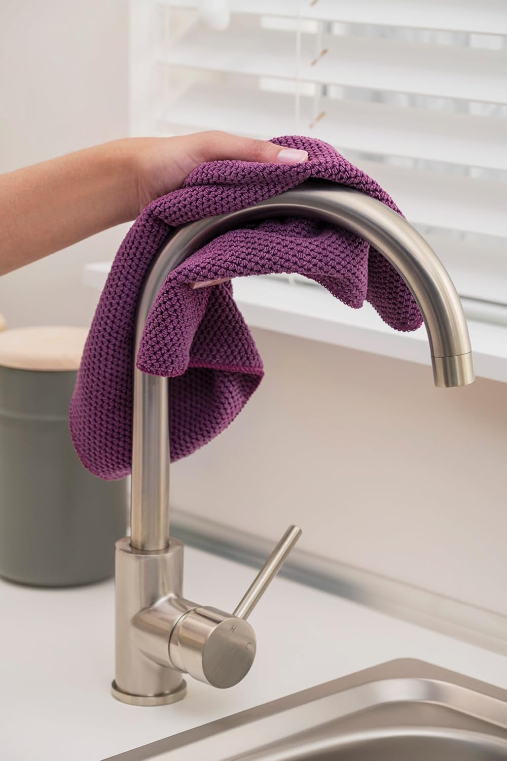 Scotch-Brite Stay Clean Scrubbing Dish Cloths, Rinses Clean and Dries Quick, 2 Non-Scratch Dish Cloths