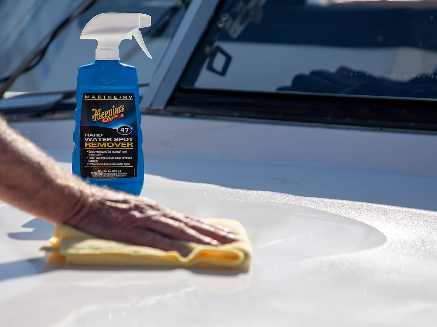 Meguiar's M4716 Marine/RV Hard Water Spot Remover - Effective Marine Hard Water Spot Remover for Boats, RVs, Removes Mineral Deposits, Ideal Boat Water Spot Remover for Marine Enthusiasts