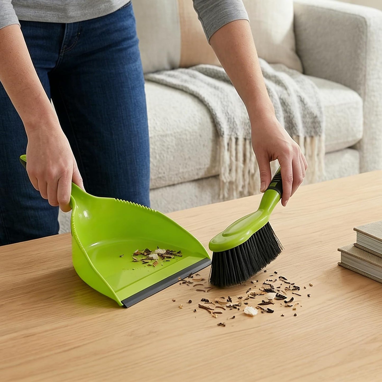 Dust Pan, Dustpan and Brush Set, Hand Broom and Dustpan Set, Small Dustpan and Brush Set, Mini Broom for use on Kitchen Floors, Tables, and Animal Cages Cleaning.（Green）
