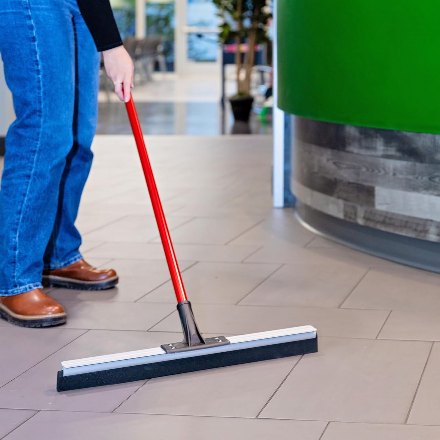 Libman 1014 Flex Blade Floor Squeegee with Natural Rubber, 24"