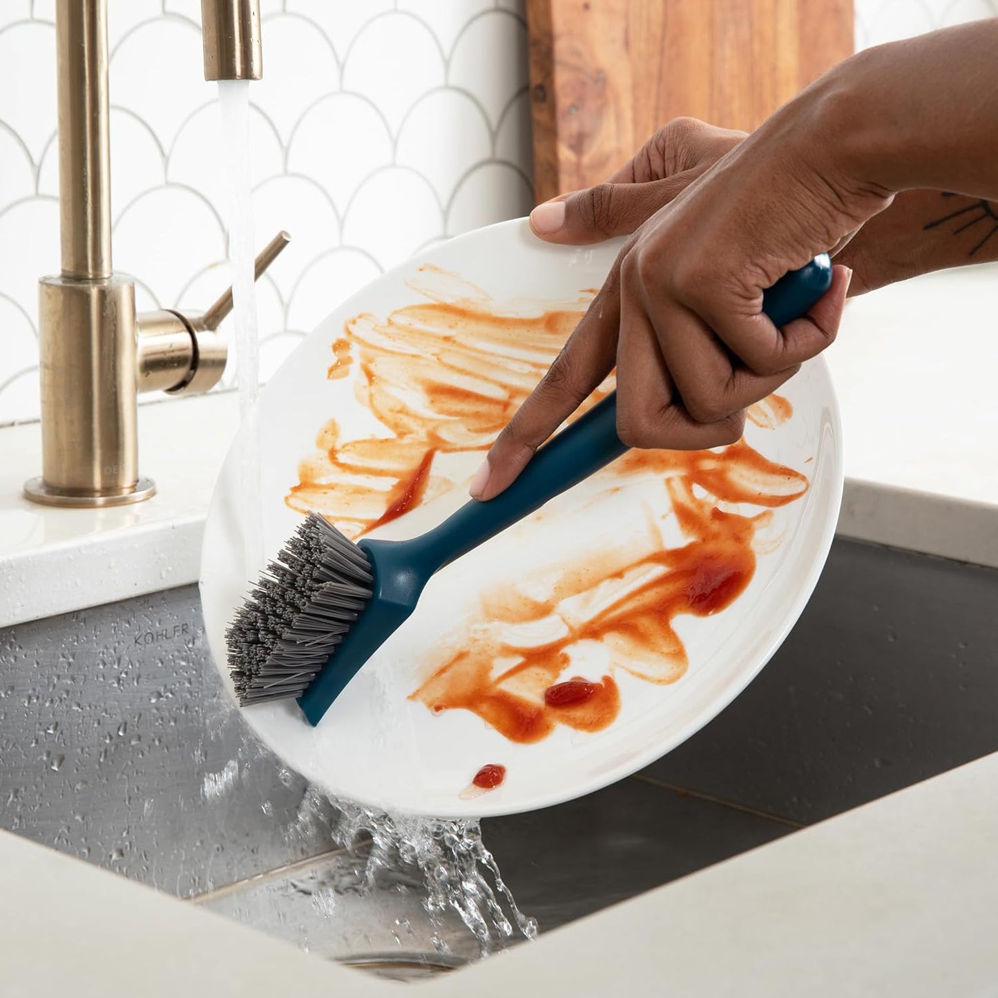 Full Circle Clean Ocean Small Grout Brush, Tough Bristles, Cleans Crevices, Sustainably Made 100% From Recycled Ghost Fishing Nets, Safe for Nonstick