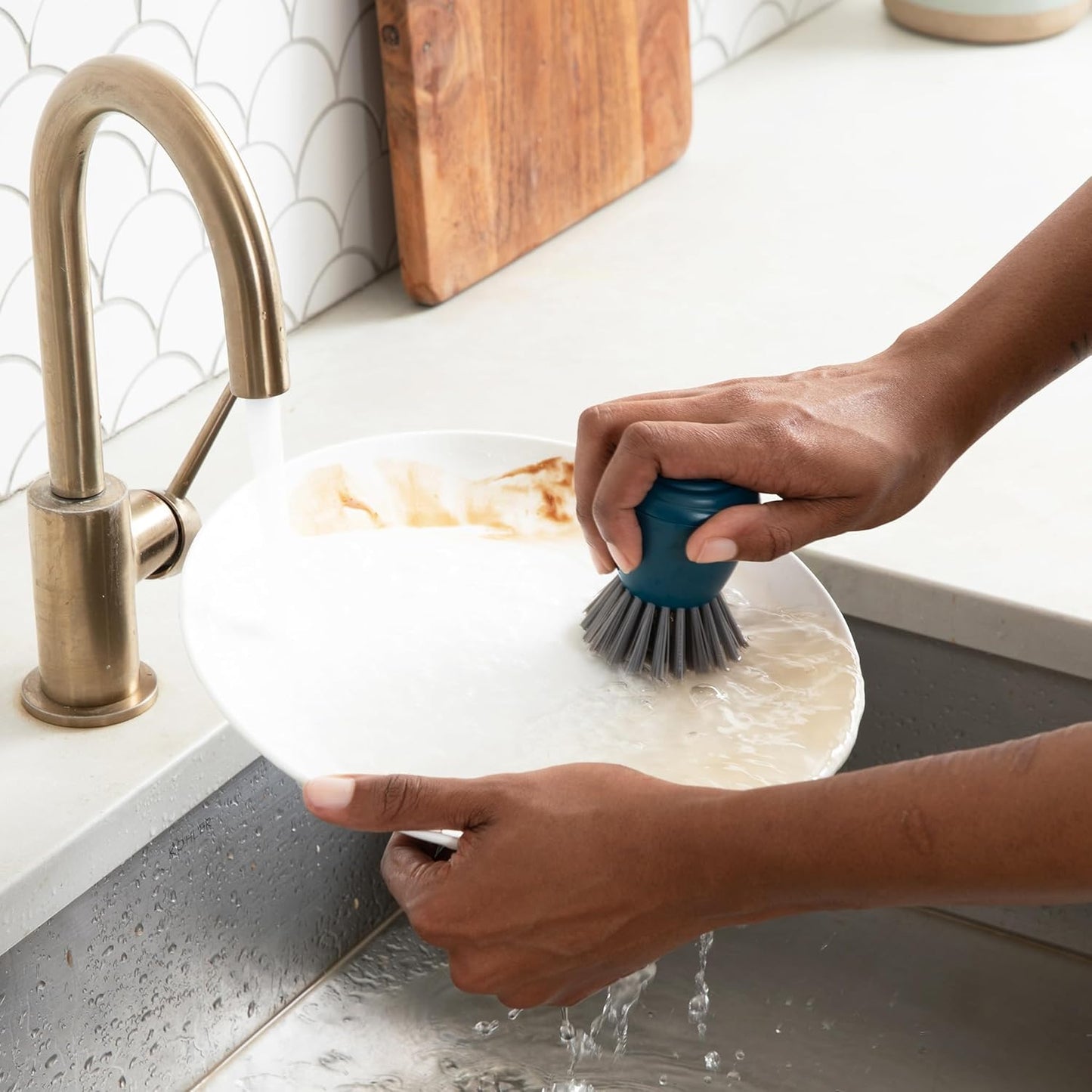 Full Circle Clean Ocean Small Grout Brush, Tough Bristles, Cleans Crevices, Sustainably Made 100% From Recycled Ghost Fishing Nets, Safe for Nonstick