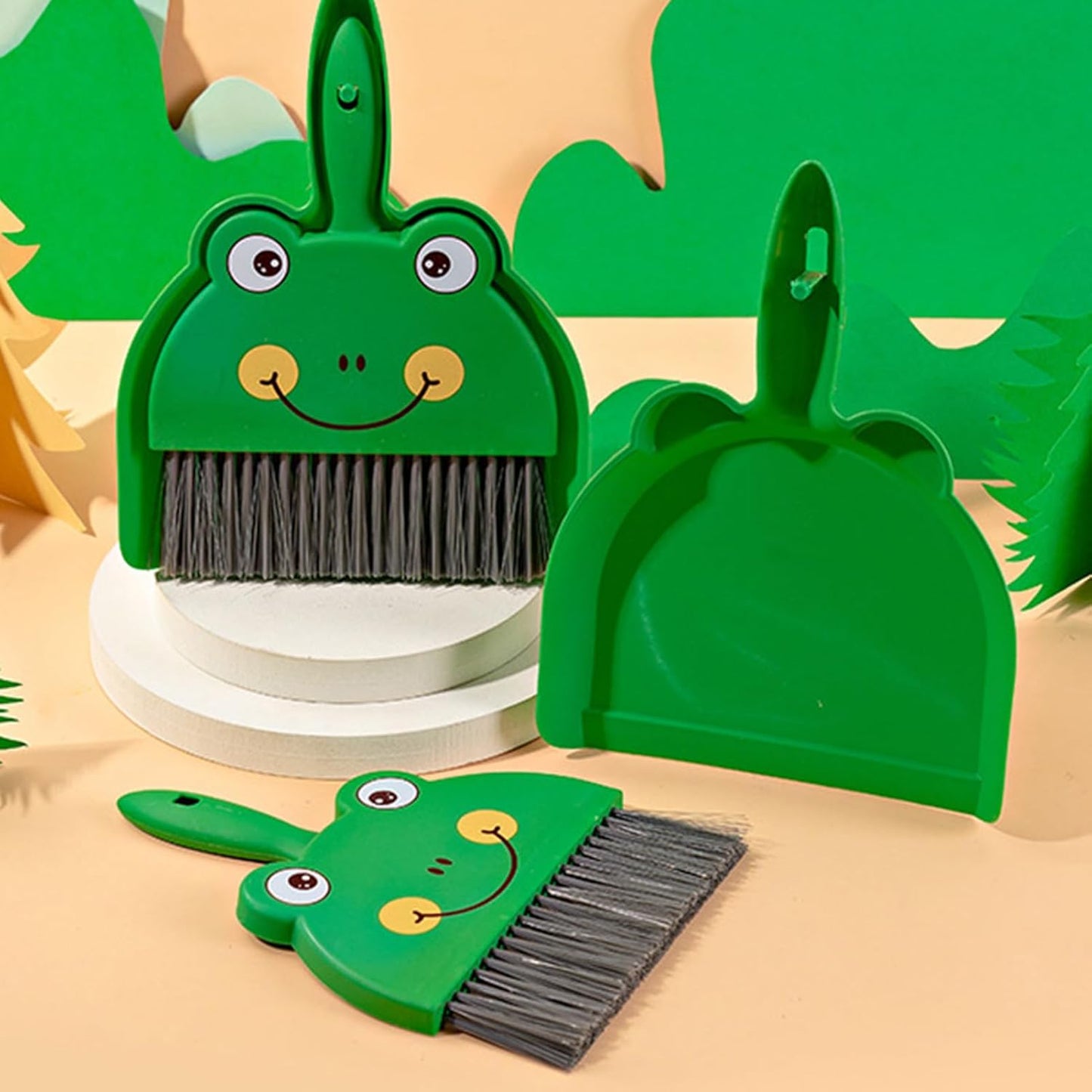 Portable Hand Broom and Dustpan Set, Cute Mini Broom and Dustpan Set with Durable Brush,Lightweight Small Dust Pan and Broom Set for Desktop Cleaning Small Space Cleaning(Rabbit)