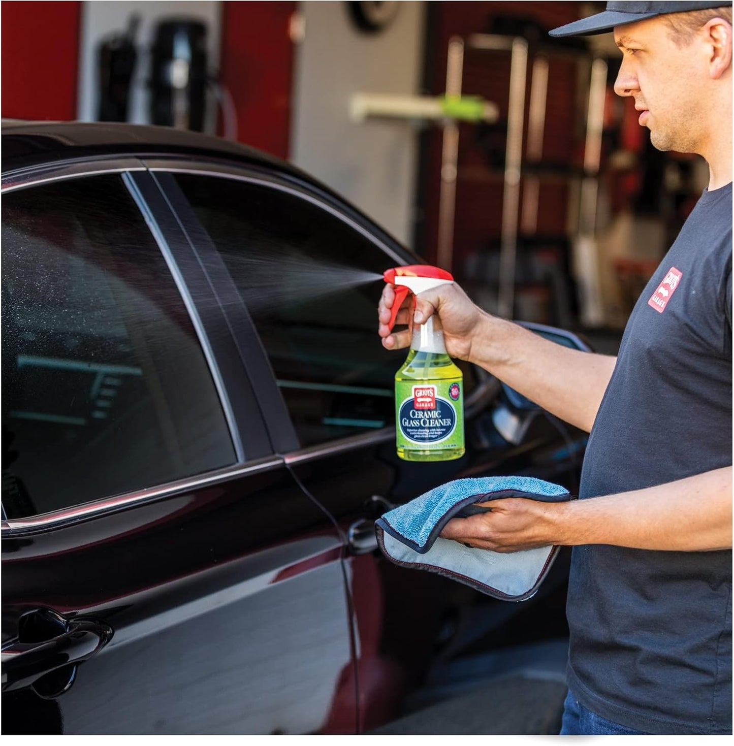 Griot's Garage Ceramic Glass Cleaner Spray for Car Windows, Windshields, Mirrors and Home Use, Cleans and Protects, Streak-Free, 10835, 22oz