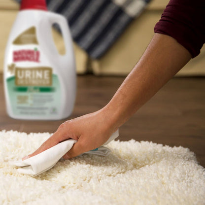 Nature's Miracle Urine Destroyer Plus for Dogs, Enzymatic Formula for Severe Dog Urine Stains, 32 oz