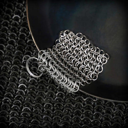 Chainmail Scrubber Cleaner 7.8" x 7.8" Premium 316L Stainless Steel Scrubber for Cast iron Pots,Pan, BBQ Grill, Wok and All Kitchenware Items - Stainless Steel