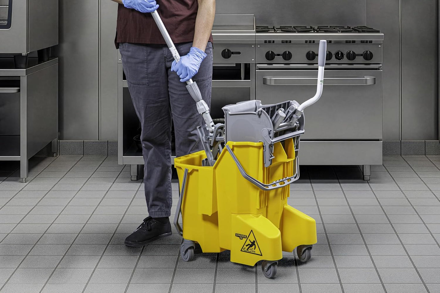 Unger Commercial 8-Gallon Dual-Compartment Mop Bucket with Side Press Wringer – Yellow, Ergonomic Design for Efficient Floor Cleaning COMBY