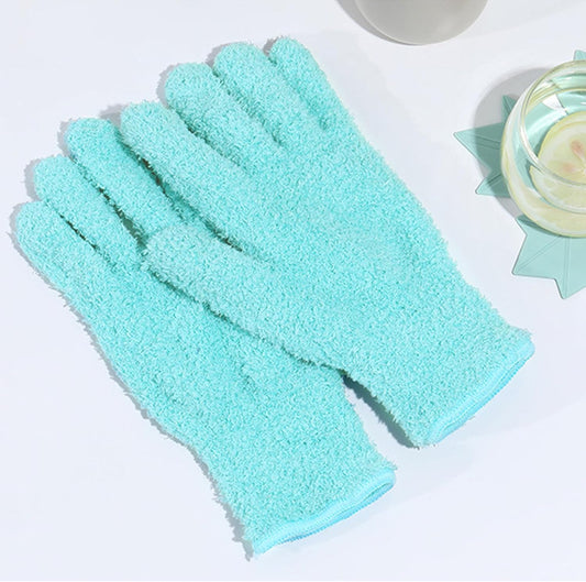 Universal Reusable Plush Microfiber Gloves for Cleaning and Dusting, Soft Dusting Gloves for Furniture, Blinds, Car Interior, and Electronics
