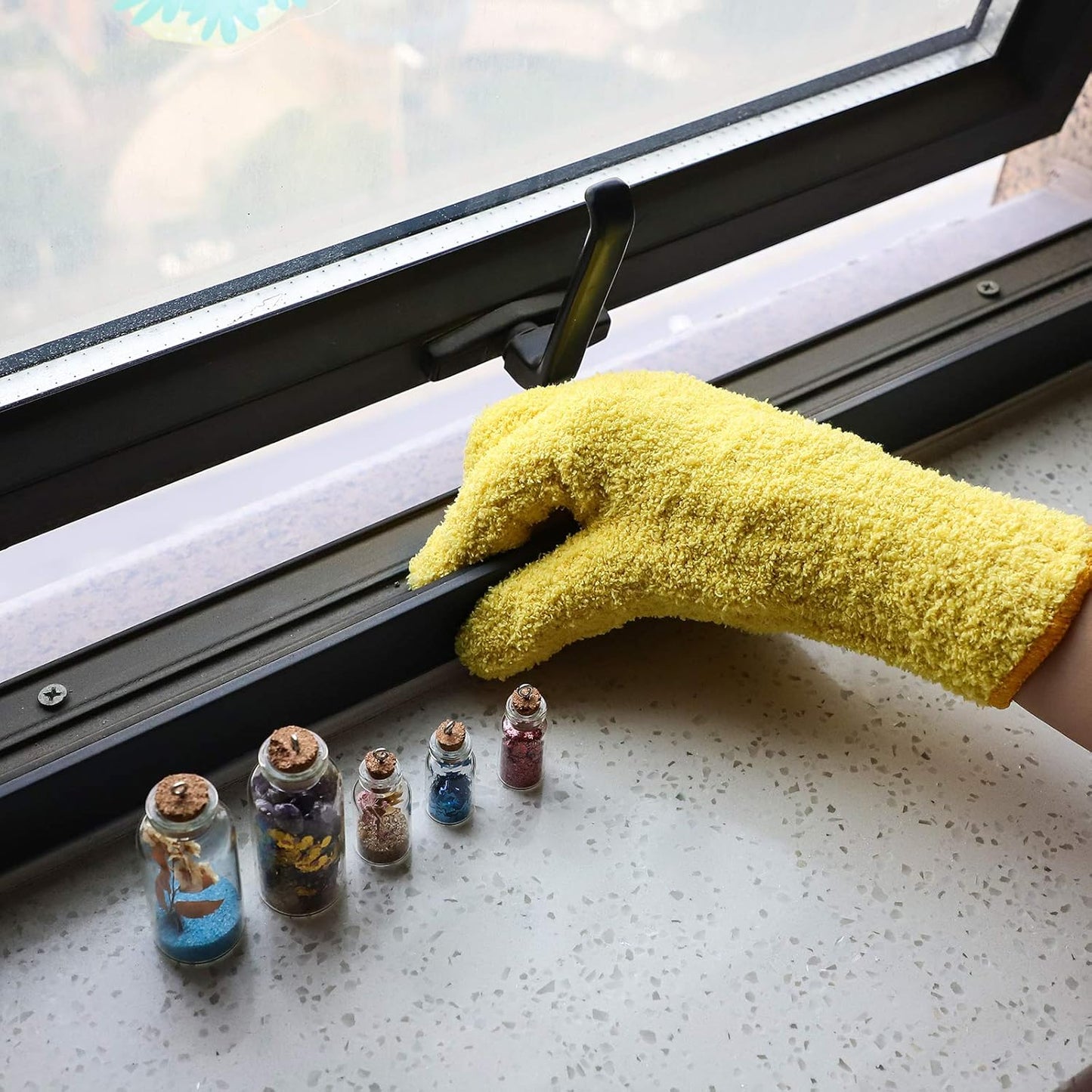 Patelai 2 Pairs Microfiber Gloves for plants Dusting Cleaning Glove Mittens House Cars Blinds Dusting(Blue, Grass Green,Large)