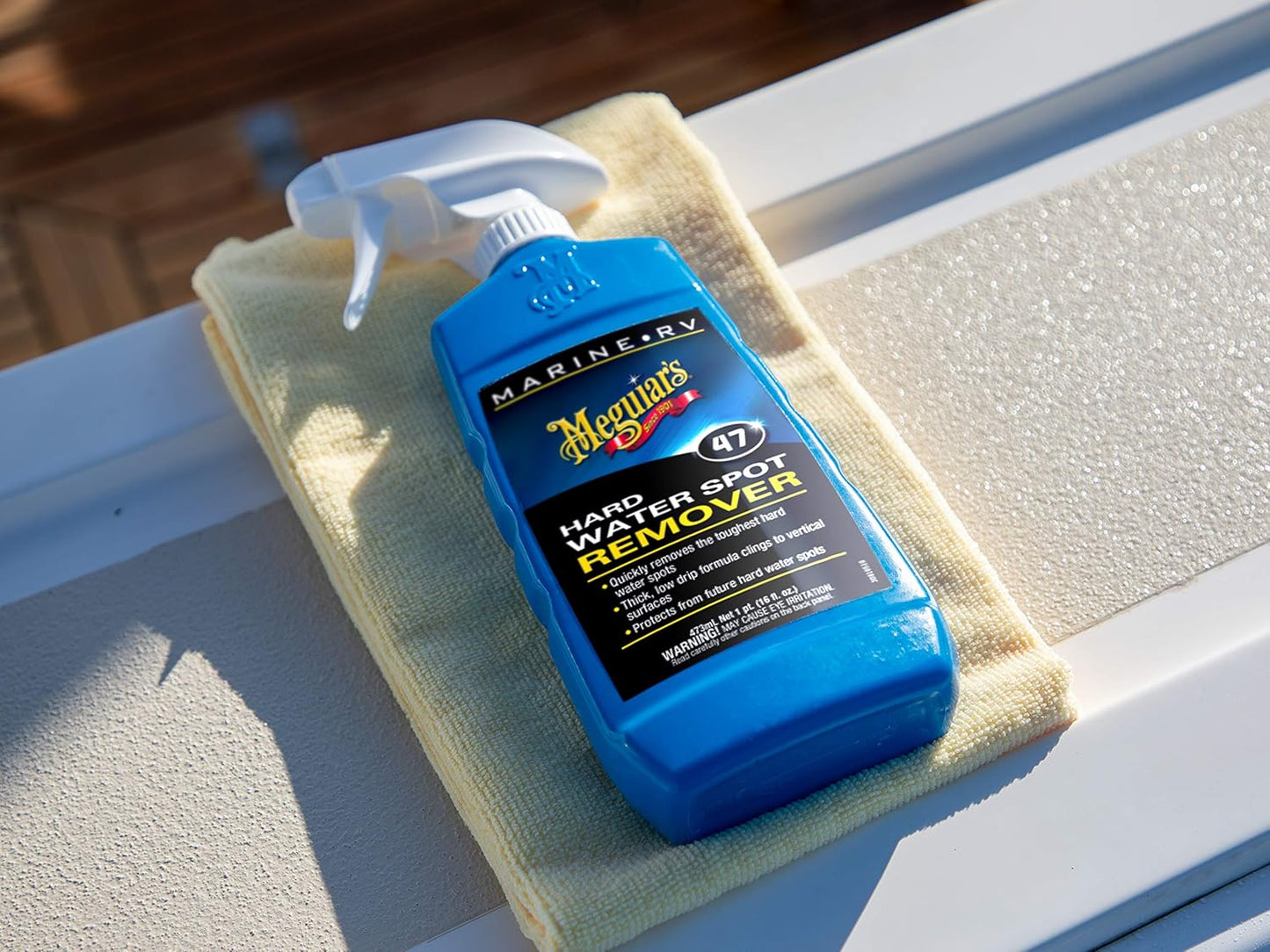 Meguiar's M4716 Marine/RV Hard Water Spot Remover - Effective Marine Hard Water Spot Remover for Boats, RVs, Removes Mineral Deposits, Ideal Boat Water Spot Remover for Marine Enthusiasts