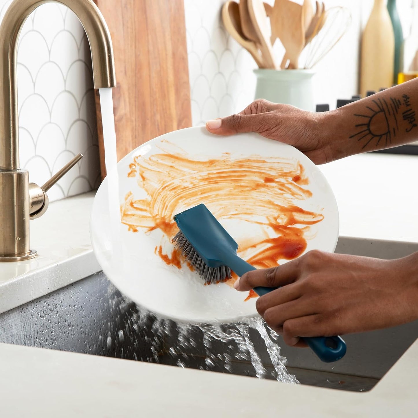 Full Circle Clean Ocean Small Grout Brush, Tough Bristles, Cleans Crevices, Sustainably Made 100% From Recycled Ghost Fishing Nets, Safe for Nonstick