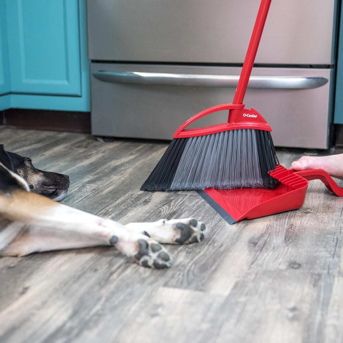 O-Cedar One Sweep Broom with Step-On Dustpan | Remove 99% with One | Lightweight Quiet Cleaning Tool | Ideal for Pet Owners