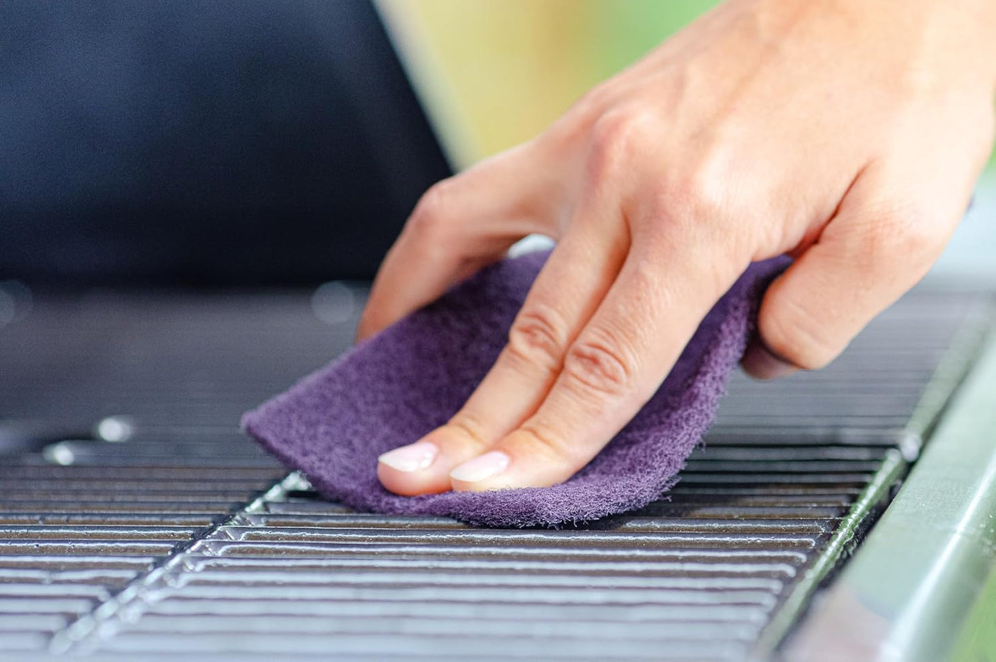 Scotch-Brite Heavy Duty Scouring Pad, Dish Scrubber for Kitchen + Outdoor, 8 Scrub Pads for Uncoated Pots and Pans, Cast Iron Cooktops, Grill Grates, Oven Racks, & BBQ, Durable, Long-Lasting