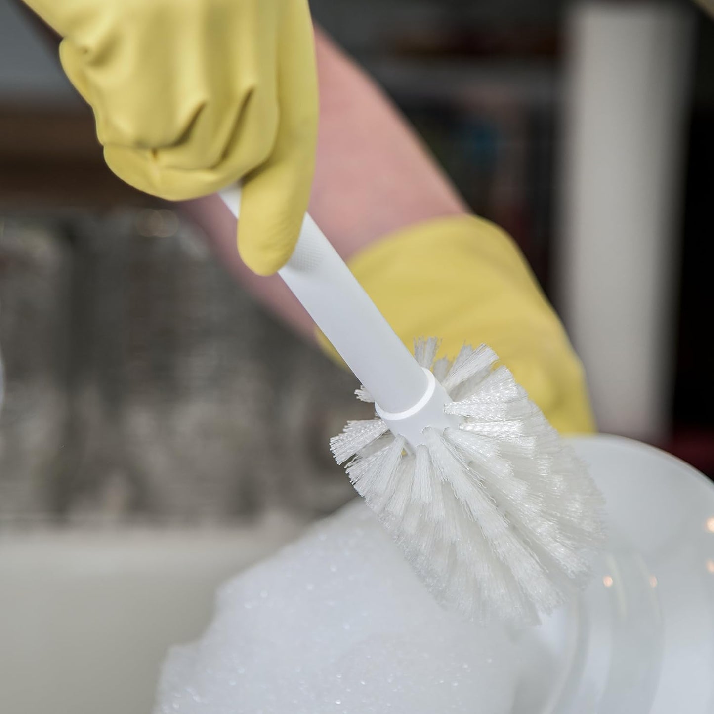 SPARTA Large Water Bottle Brush Ideal for Wide-Mouth Jars, Bottles and Tumblers, Dishwashing Tool with Handle for Home and Commercial Kitchens, Plastic, 12 Inches, White