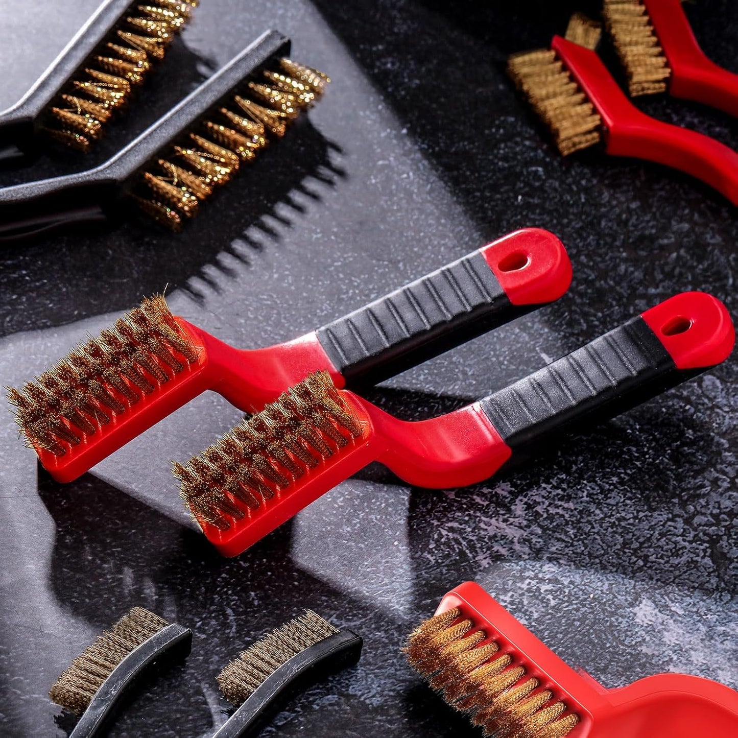 Sumind 30 Pcs Wire Cleaning Brush Set Nylon/ Stainless Steel/ Brass Metal Brush with Curved Handle Grip Paint Remover for Cleaning Rust Grout Cleaner (Nylon, Brass, Stainless Steel)