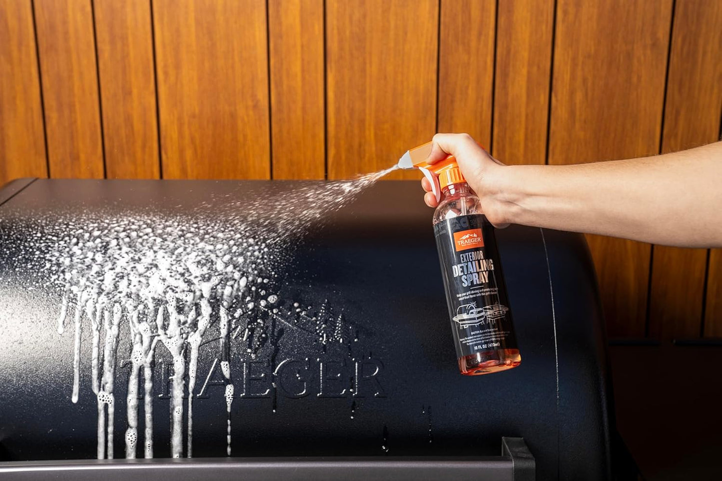 Traeger Grills Deep Cleaning Kit - Exterior Detailing Spray (16oz), Foaming Degreaser (16oz), Grill Scraper & Pad, Microfiber Towels, Nitrile Gloves - Tools for cleaning Grill, Smoker, Oven, Griddle