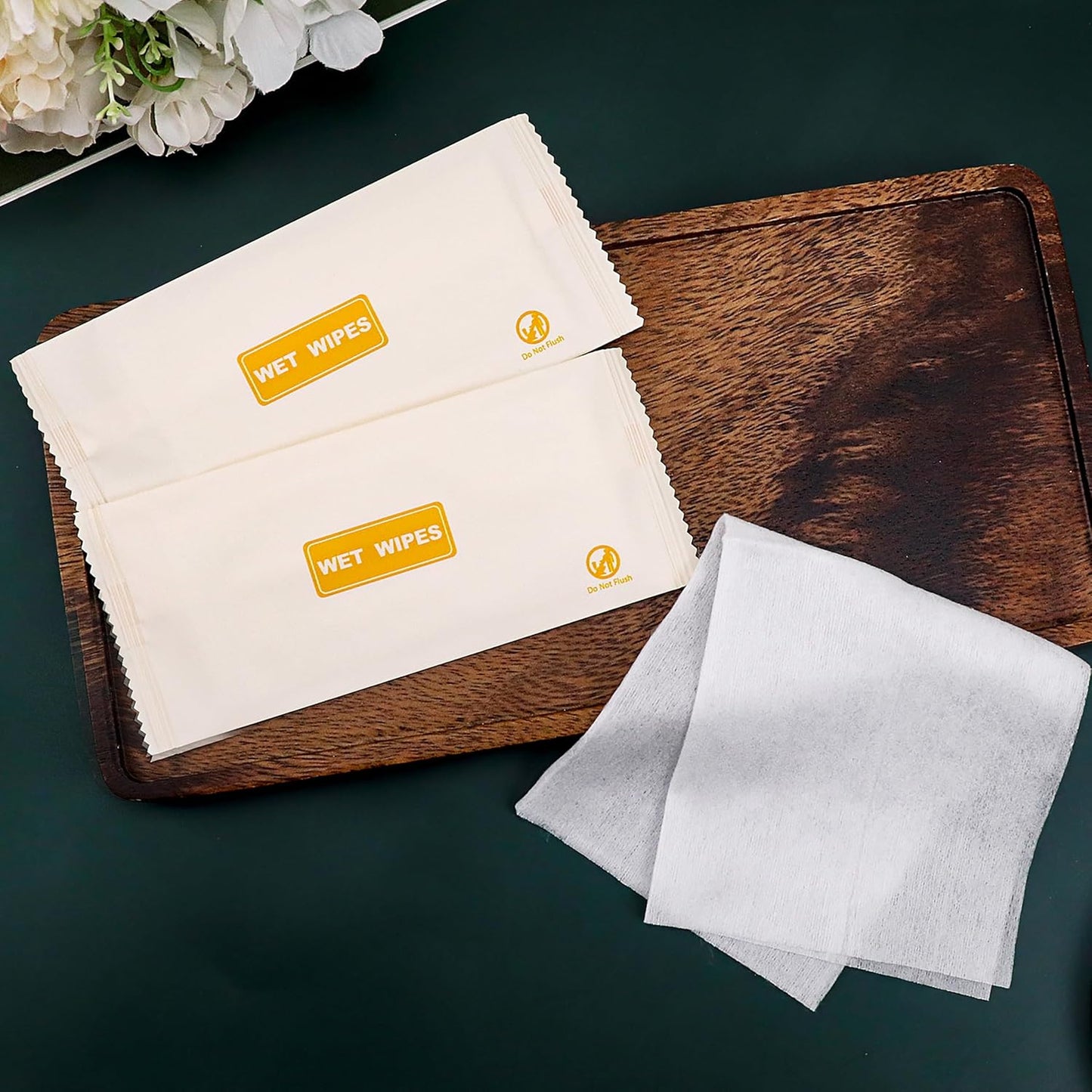 200 pcs Wet Wipes Individually Wrapped, Lemon Travel Wipes, Clean Wipe Individual Wipes Bulk for Travel with Aloe for Butt, Hands, Face Cleaning, Daily Use