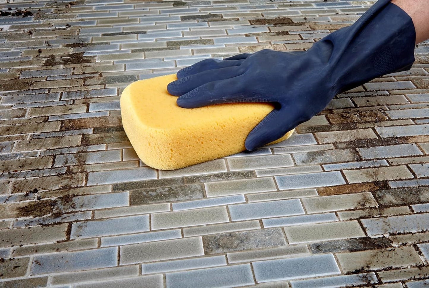 Miracle Sealants Heavy-Duty Acidic Cleaner for Tile & Stone, Grout Haze, Rust Stain & Efflorescence Remover, Quart