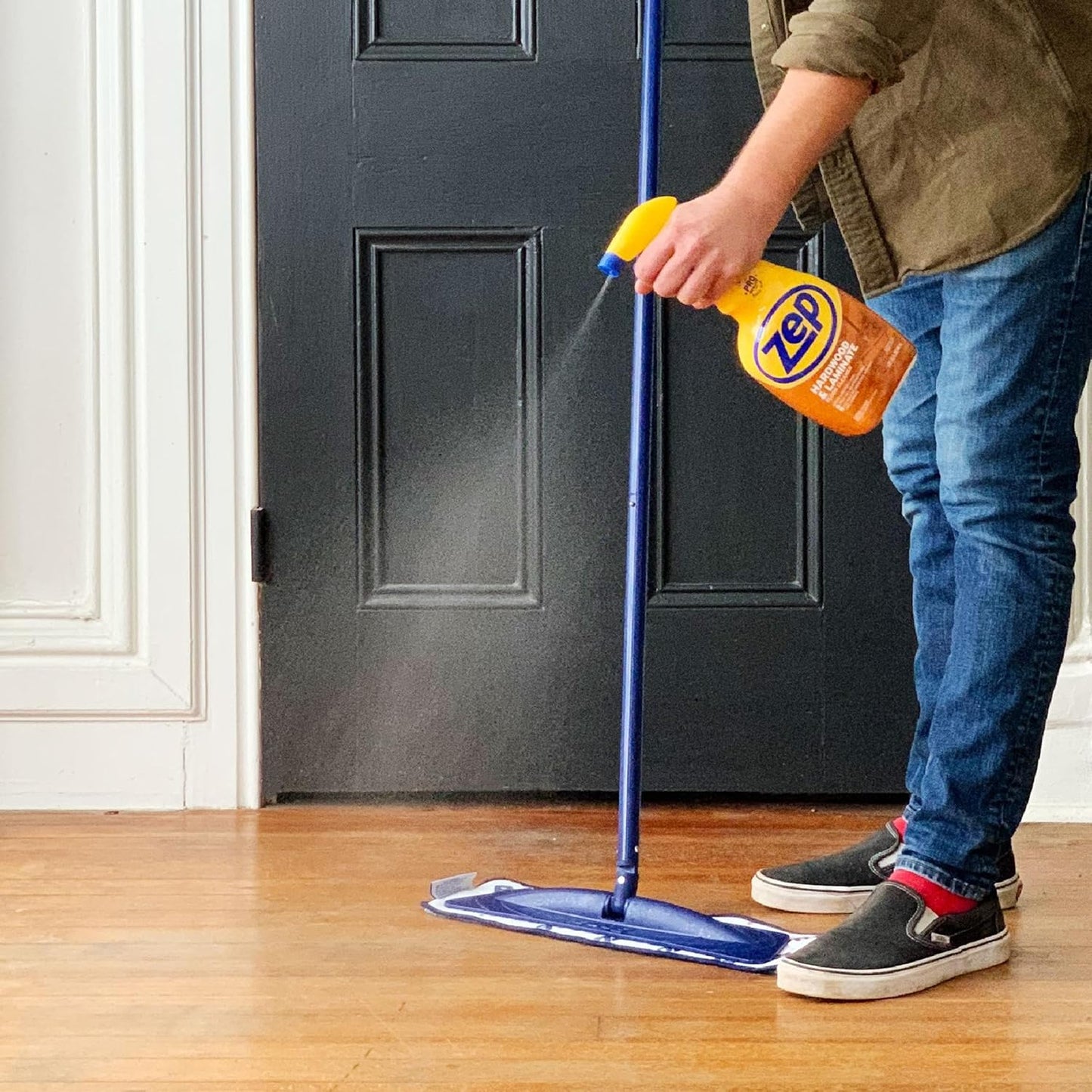 Zep Hardwood and Laminate Floor Cleaner - 32 Oz (Case of 4) - ZUHLF324 - Cleans Spots, Stains, and Scuffs while Restoring Shine on Hardwood, Laminate, Cabinet Doors, Crown Molding, and MORE