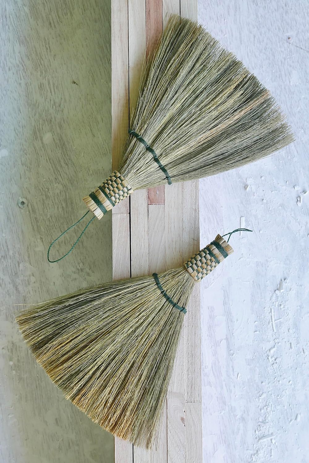 Small Corn Wisk Brush Broom 11 Inch Blue, Red Flagged Indoor Heavy Duty Multi Surface Hard & Soft Floor 100% Handmade(Blue), AW038-AW0038, length 11 Inch, wide 4.5 inch,